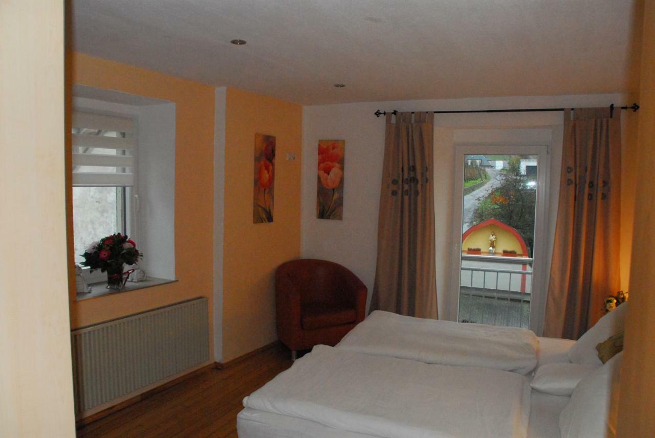 Weingut Berweiler Hotel Klusserath Eksteriør billede